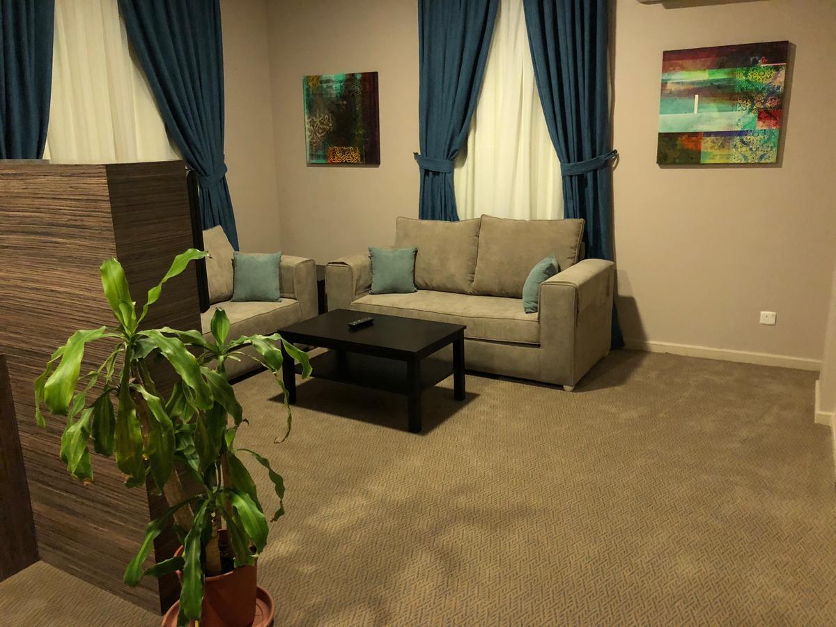 Loren Suites Jeddah Bagian luar foto
