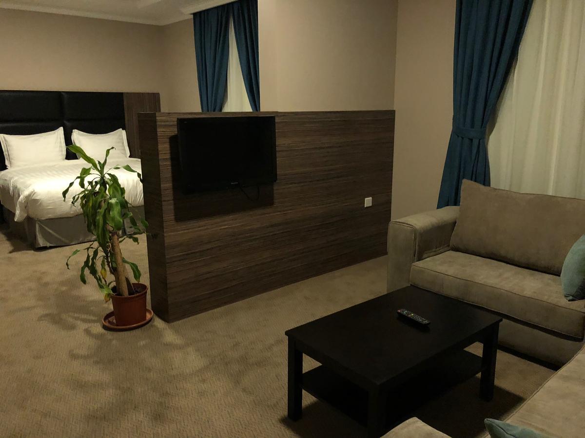 Loren Suites Jeddah Bagian luar foto